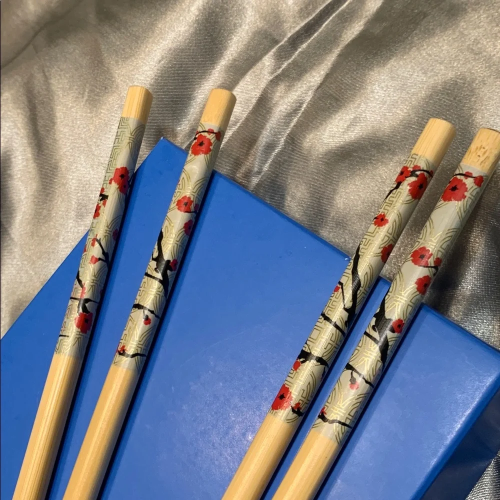 🌹VINTAGE Elegant Bamboo Handmade Chopsticks with Designs